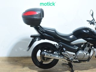 SUZUKI GW 250 INAZUMA (TOP CASE)