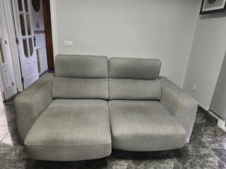 Sofá de 2/3 plazas gris tela