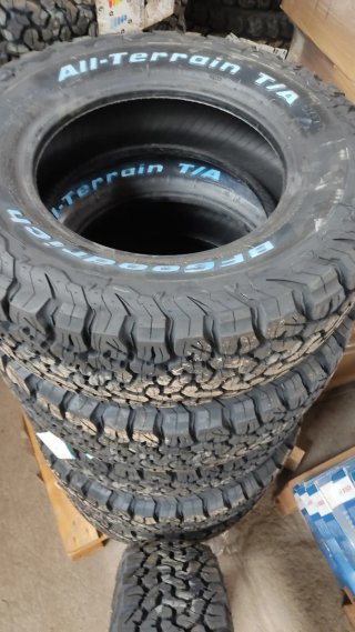 Neumático BFGoodrich All-Terrain 235/70R16
