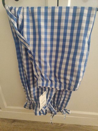 Nuevo Pantalón Zara cuadros azul y blanco.
