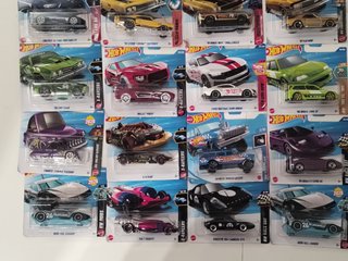 Lotto 20 Hot Wheels Auto Mainline