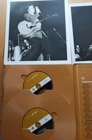 Elvis Presley - Deluxe Set 2 CDs + 10 Fotos