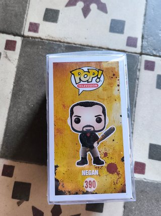 Funko negan 390 con protector