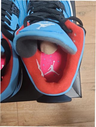 Jordan 4 Retro Travis Scott EU 44