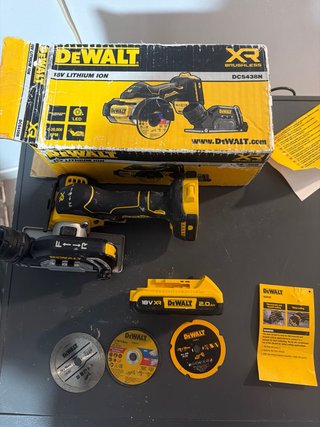 Radial DeWalt 18V XR Brushless DCS438N