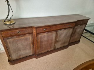 Muebles de salón de madera oscura estilo inglés