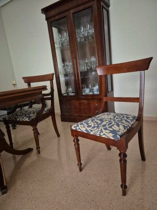 Muebles de salón de madera oscura estilo inglés