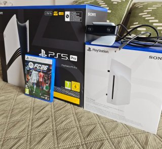 Consola PS5 Pro + Juego FC26 + Cámara