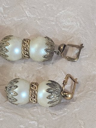Pendientes vintage perlas y metal dorado
