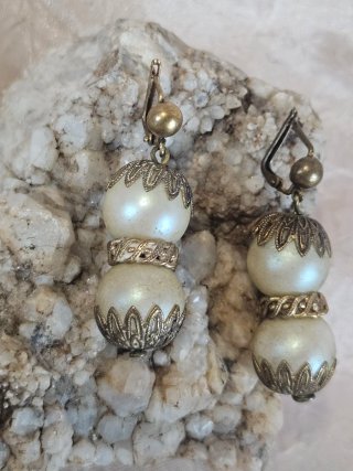 Pendientes vintage perlas y metal dorado