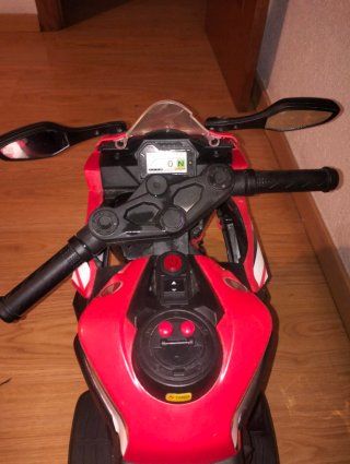 Moto Honda CBR para niño/a(leer anuncio por favor)