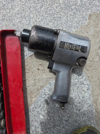 Pistola Neumática y Vasos