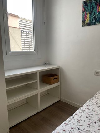 Se alquila habitación