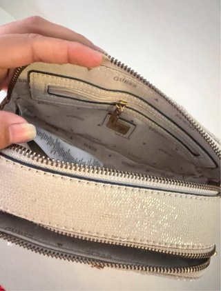 Bolso Guess Beige Dorado