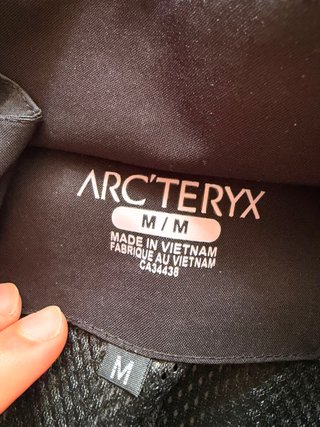 Chaqueta Arc'teryx Negra Impermeable