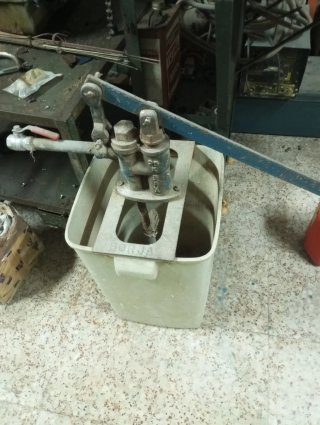 Bomba manual tipo aleatoria
