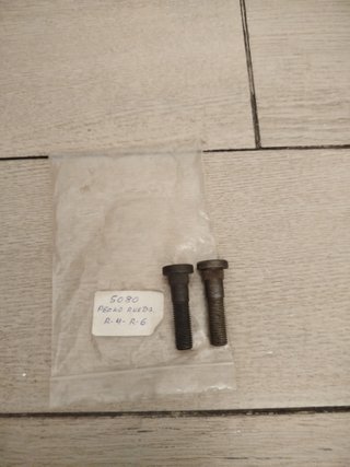 2 Pernos Rueda Renault 4/6