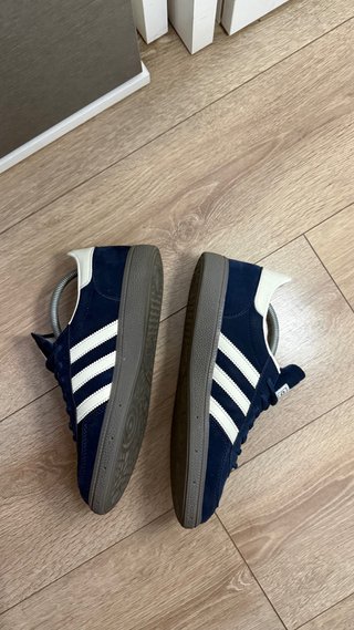 Adidas Spezial Azul Marino y Blanco