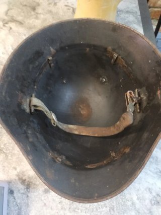 Casco suizo militar