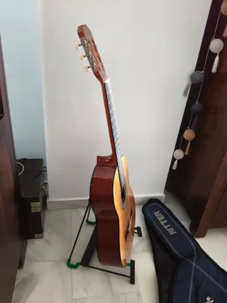 Guitarra española Admira Alba + Funda + Soporte