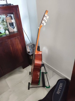 Guitarra española Admira Alba + Funda + Soporte
