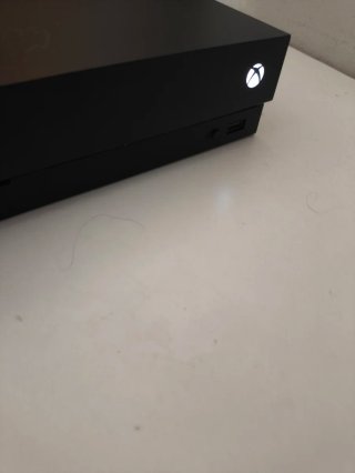 Xbox One X Negra