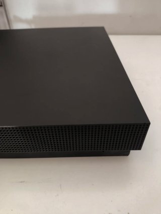 Xbox One X Negra