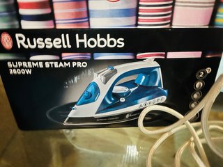 Plancha Russell Hobbs Supreme Steam Pro