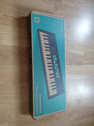 Novation Launchkey Mini MK4 37 Teclas. A ESTRENAR.