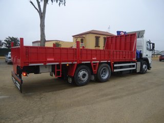 Volvo FM 330---CAMIONES CON GRUA