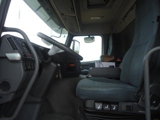 Volvo FM 330---CAMIONES CON GRUA