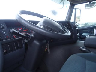 Volvo FM 330---CAMIONES CON GRUA