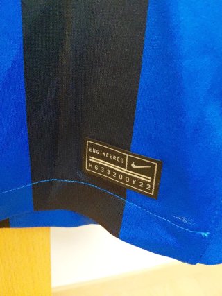 Camiseta Oficial Inter de Milan Talla 6/8 años.