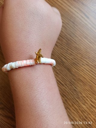 Pulseras de gomas y hilo hechas a mano
