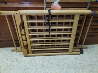 Cuna de bebé de madera