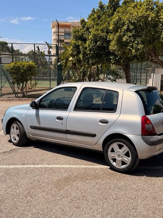 Renault Clio 2004