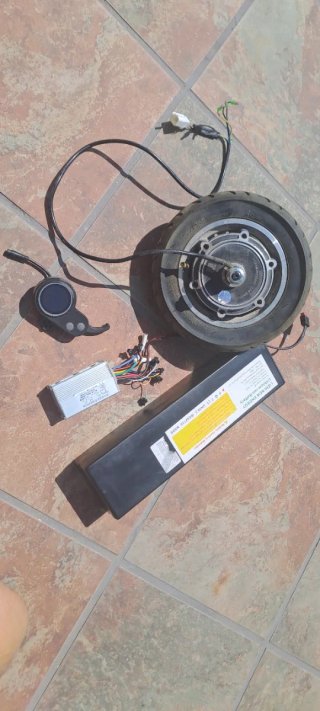 Batería, controlador, motor y acelerador