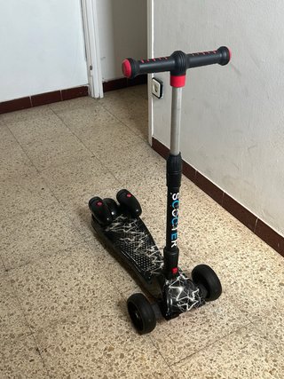Patinete infantil 3 ruedas negro