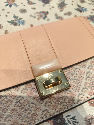 Mochila Parfois floral rosa