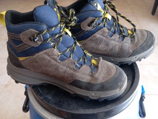 Botas montaña niño Quechua T35