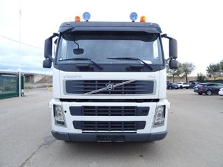 Volvo FM 360-CAMIONES CON GRUA