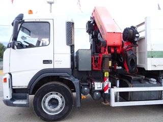 Volvo FM 360-CAMIONES CON GRUA