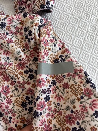 Chaqueta chubasquero floral