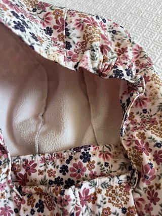 Chaqueta chubasquero floral