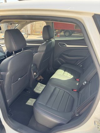 MG ZS Luxury 1.5 106 CV — 2023 — 17.500 km