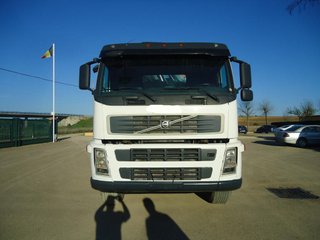 Volvo FM 440--CAMIONES CON GRUA