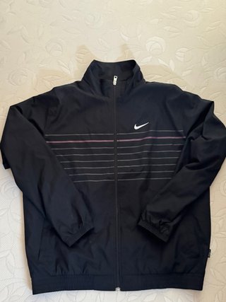 Chaqueta Deportiva Nike Negra Rayas