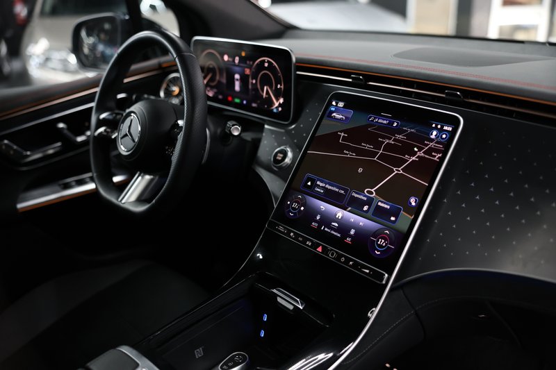 Mercedes-Benz EQE 2025, foto 30