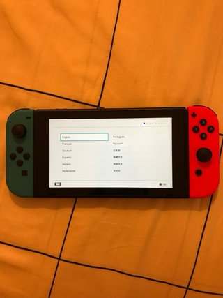 Nintendo Switch + 2 juegos + cargador