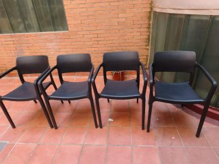 4 Sillas de Terraza PVC Duro Negras